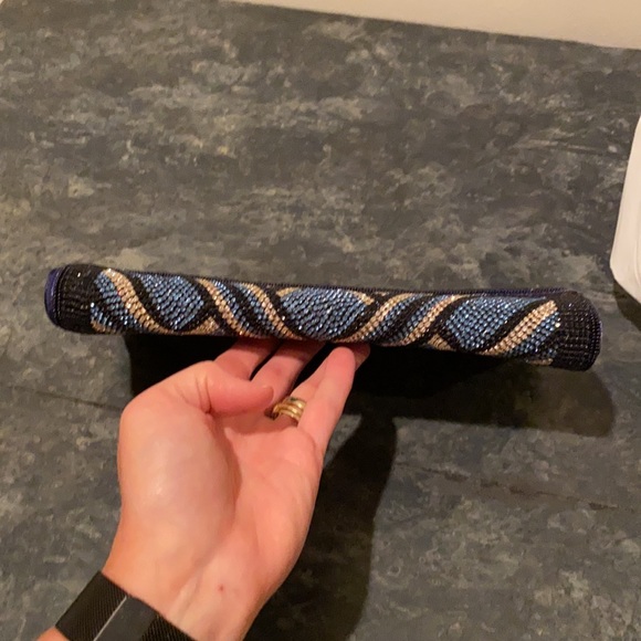 Stuart Weitzman hand bag. - Picture 5 of 8